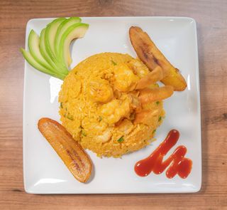 Plato De Arroz Con Camarón