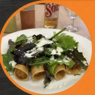 Tacos Dorados Con Papas (4 Uds.)