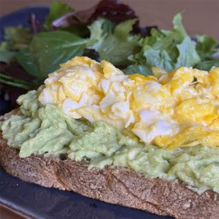 Tostada De Aguacate