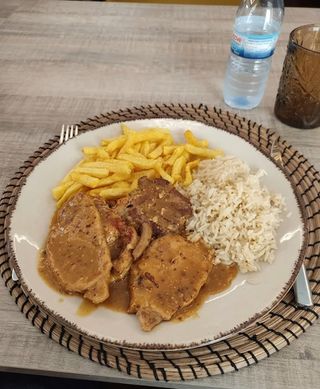 Nacos do Cachaço com Molho de Mostarda