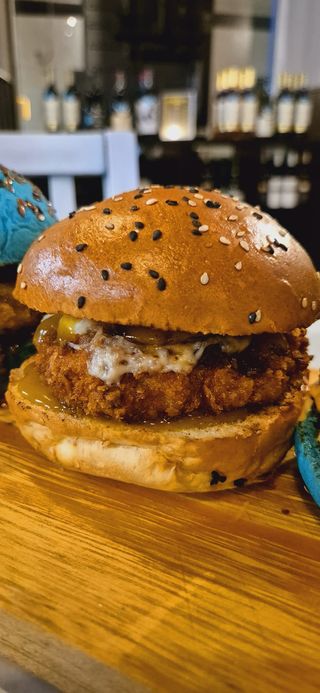 Benedicto Chicken Crispy Burger