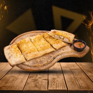 STUFFED CHEEZY BREAD FAJITA