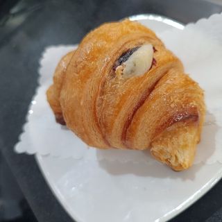 Cornetto crema e amarena 