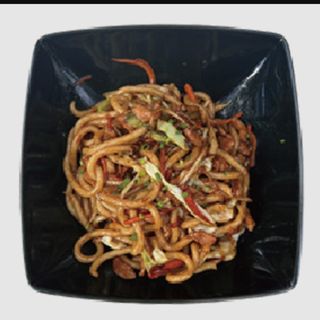 402. Yaki Udon Con Pollo
