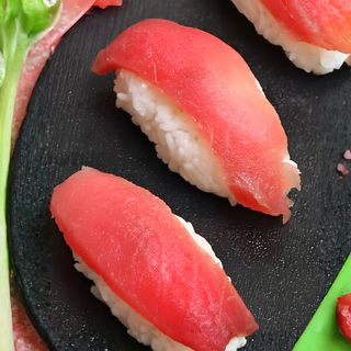 Nigiri Tuna