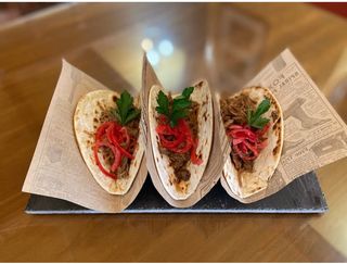 Tacos De Rabo De Toro (3 Uds.)