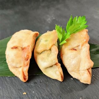 R23. Ravioli pollo fritti 5pz