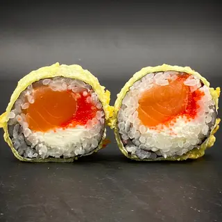Futomaki w tempurze z łososiem 