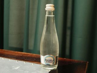 Woda niegazowana 330 ml (330ml)