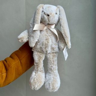 М'яка іграшка кремовий зайчик