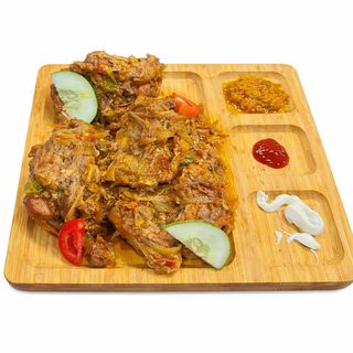 Poulet De Chair Sauté & Attiéké