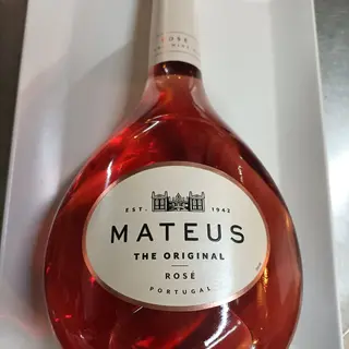 V3 MATEUS 0.75L