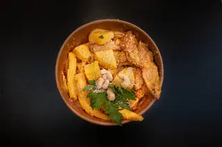 Букатіні - cheese з куркою ананасом та кукурудзою 450г