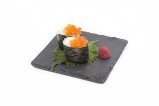 Gunkan ikura con Philadelphia