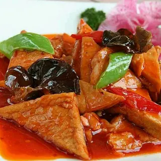  Tou-fu fritto con carne macinata e verdure non piccante 红烧豆腐
