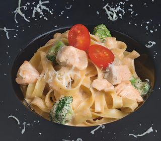 Паста Феттучини с семгой