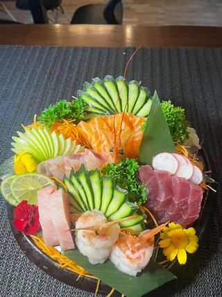 Sashimi misto grande - 24 pezzi