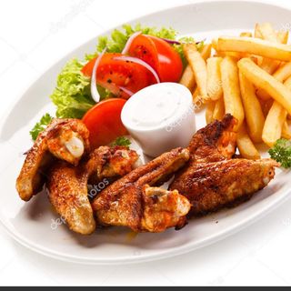 Alitas De Pollo (6 Uds.) + Patatas Fritas + Refresco O Cerveza