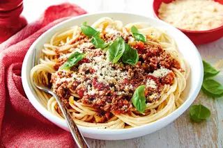 Spaghete cu sos Bolognese