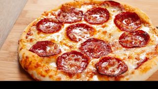 Пица Пеперони (600г.)