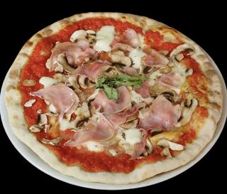 Prosciutto e Funghi