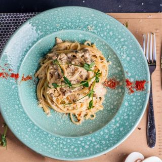 Вершкова паста з куркою та грибами