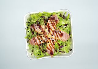 Tataki Salmon Salad