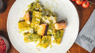 Paccheri s pestom od bosiljka