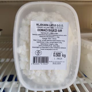 Svježi kravlji sir polumasni 400 g