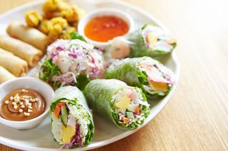 Chicken Cashew Nuts+Vegetable Rice+2 Vegetable Spring Rolls