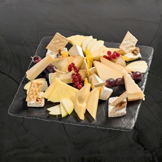 Platou cu branzeturi