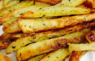 Patatas Fritas Con Sal Y Orégano