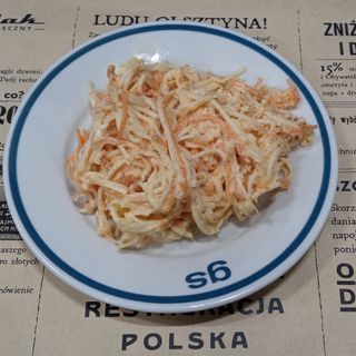 Surówka z selera z jabłkiem