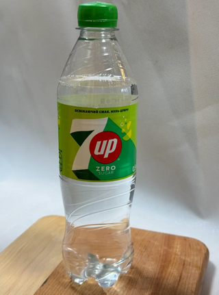 Напій 7 up (без цукру) (500мл)