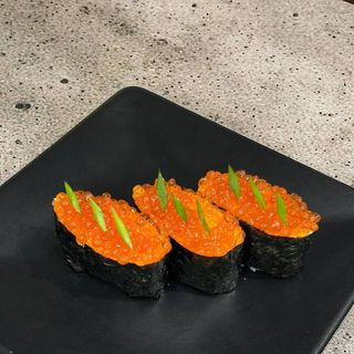 Гункан икра лосося 1шт