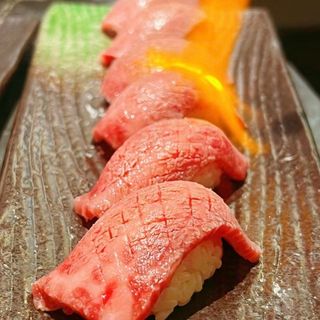 Nigiri de atún fameado(2uds)