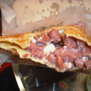 Pastel de Feira de Calabresa com queijo 