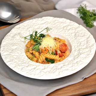 Фузилии с лососем