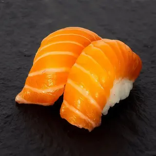 Nigiri Salmón (2 pzs.)