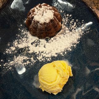 Фондан з морозивом 