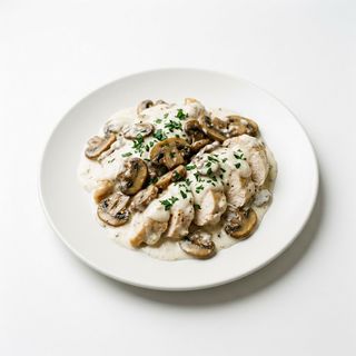Piept de pui cu smantana si ciuperci