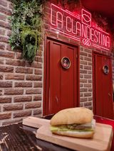 Bocadillo De Pesto Con Burrata