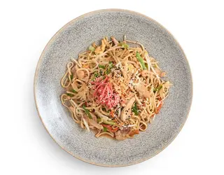 yaki soba - chicken and prawn