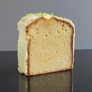Bizcocho de Yuzu, limón y chocolate blanco 