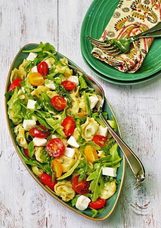 Домашна салата (350г)