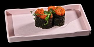 Gunkan De Salmón Picante (2 Pzas.)