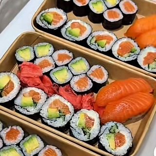 Combo Sushi Nora  ( 15 piezas )