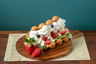 ვაფლი კრემით და ხილით