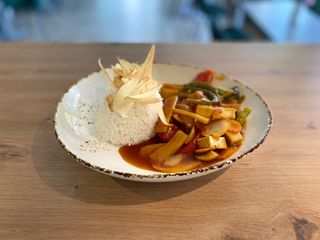 Vegan sweet & sour stir-fried