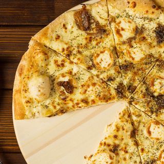 Pizza Cremosa (28 Cm.)